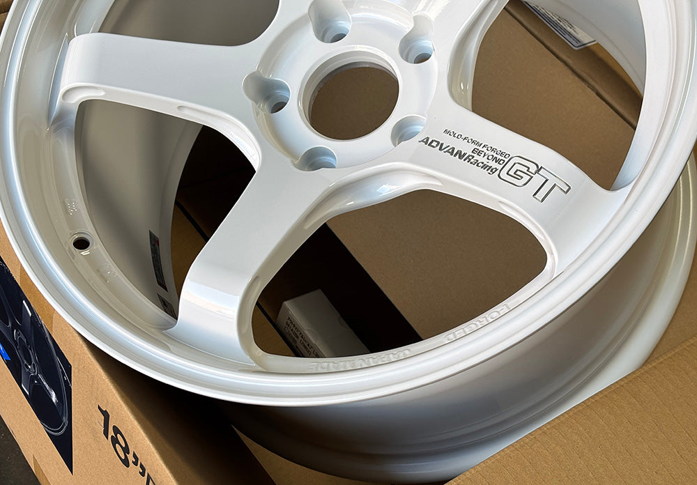 Advan GT Beyond 18x10 +40 5x120 Wheel White for Civic Type R FK8 FL5 CTR