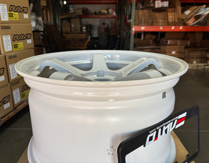Advan GT Beyond 18x10 +40 5x120 Wheel White for Civic Type R FK8 FL5 CTR