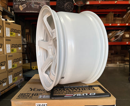 Advan GT Beyond 18x10 +40 5x120 Wheel White for Civic Type R FK8 FL5 CTR