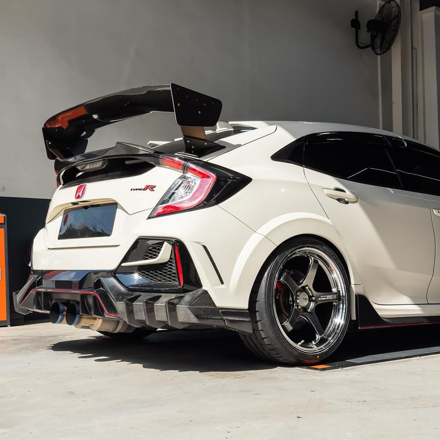 Advan GT Beyond Hyper Platinum Black 18x9.5 +45 5x120 Wheel Rim, Set 4, 19.5 lbs