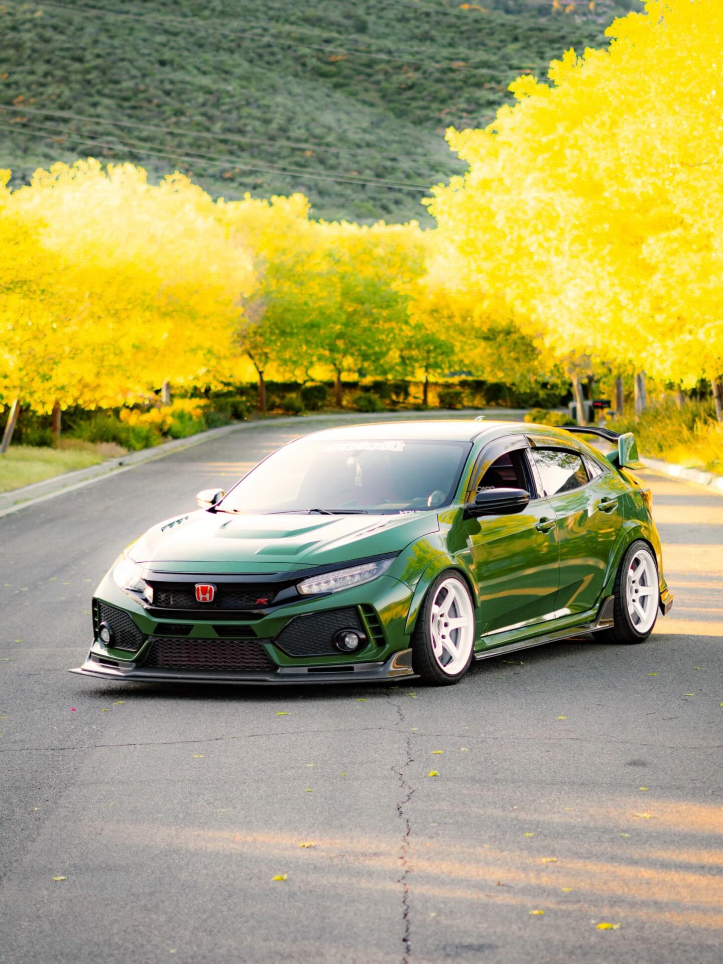 Advan GT Beyond 18x10 +40 5x120 Wheel White for Civic Type R FK8 FL5 CTR