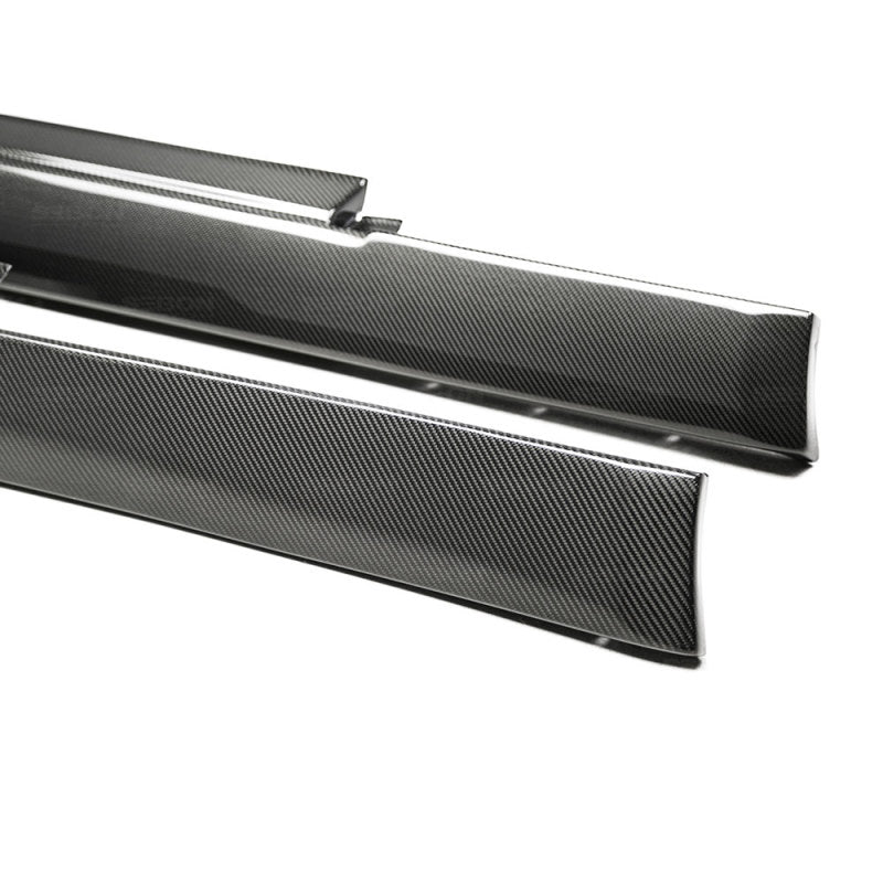 Seibon 09-10 Nissan GTR R35 OEM Style Carbon Fiber Side Skirts